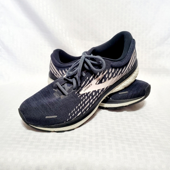 Brooks Ghost 13 Men's Running Shoe Size 12. - Picture 1 of 16